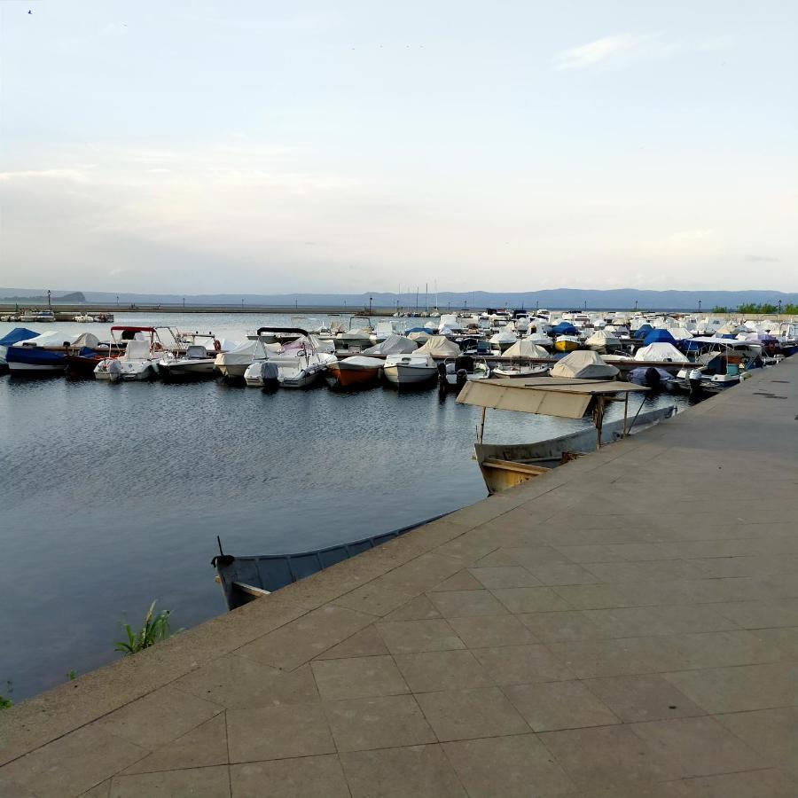 Appartamento A Marta Nel Lago Di Bolsena Екстериор снимка